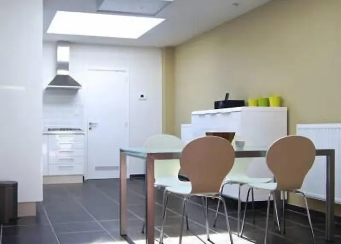 All Inn Holiday Home